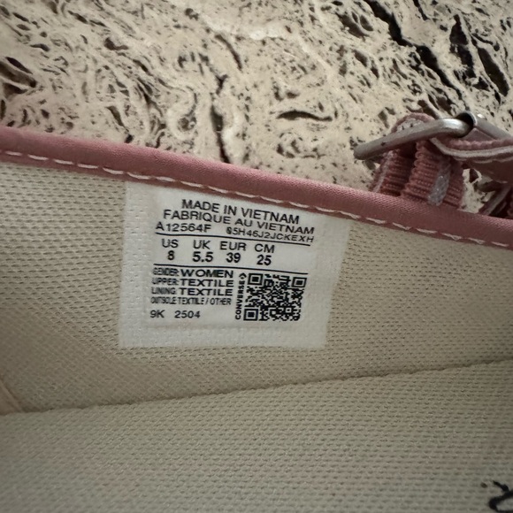 Converse Wmns Chuck Taylor All Star Dainty Mary Jane. Size 8. MSRP $90 - Picture 14 of 17